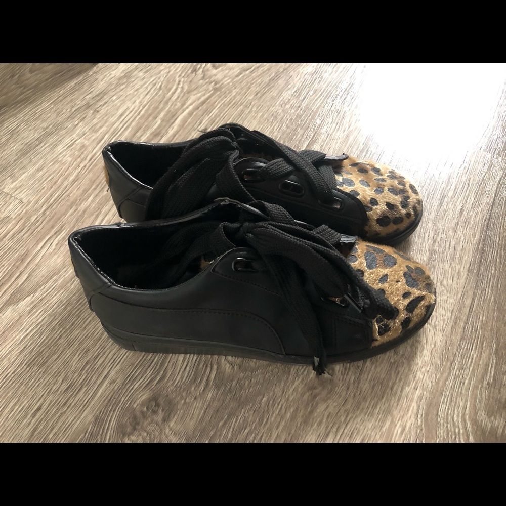 Super cute leopard print shoes